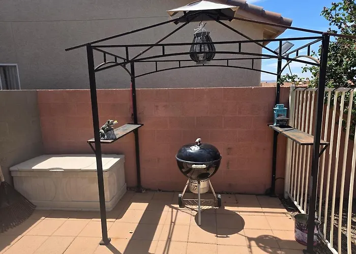 Pool, Putts & Game Getaway Near Sedona * Cornville