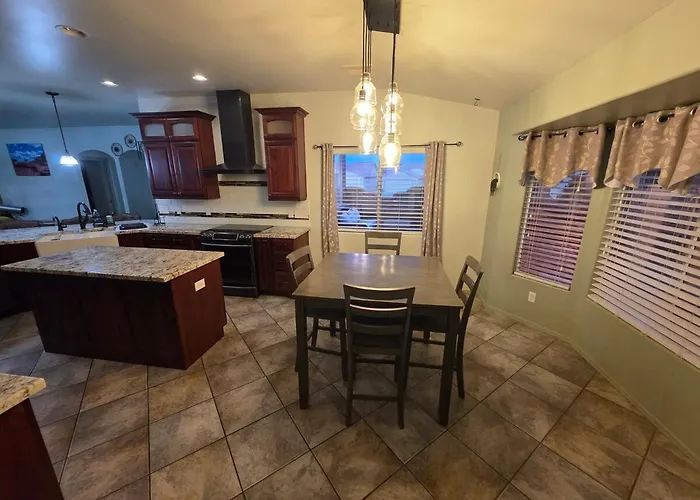 Pool, Putts & Game Getaway Near Sedona Holiday home Cornville