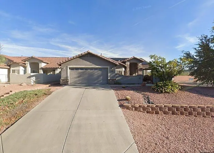 Pool, Putts & Game Getaway Near Sedona Holiday home *